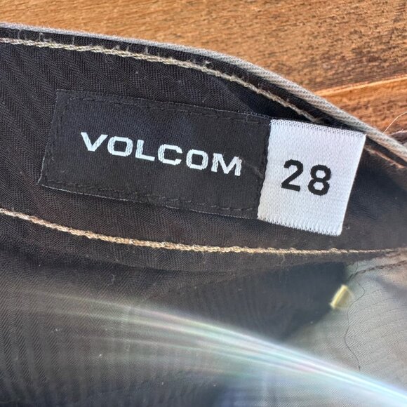 Volcom Mens Khaki Chino Pants Size 28 Slim Fit Casual Wear Cotton Blend - Picture 2 of 12